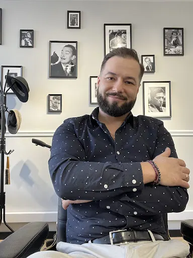 ELEGANCKI FACET CLASSIC BARBERSHOP Sławomir Rurak Stalowa Wola